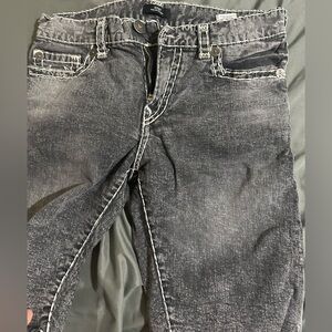 I’m selling a pair of true religion shorts they are in great condition